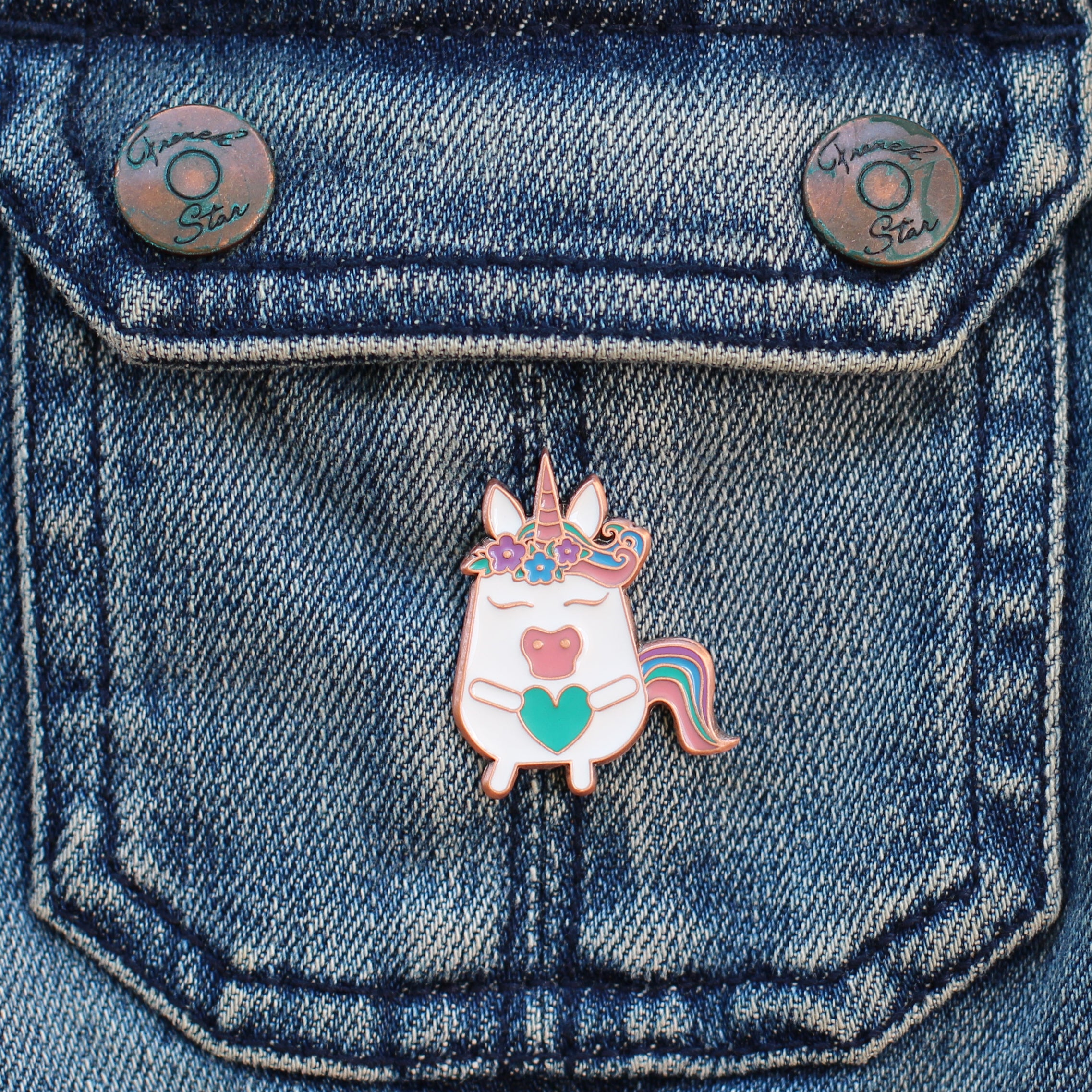 Unicorn enamel pin
